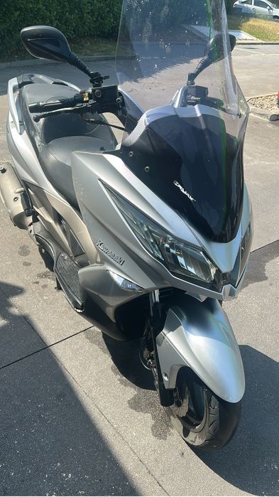 Vendo mota kawasaki J300