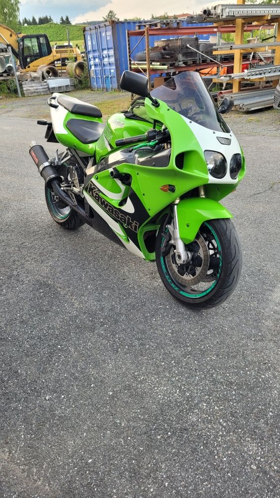 Kawasaki zx7r 2002rok
