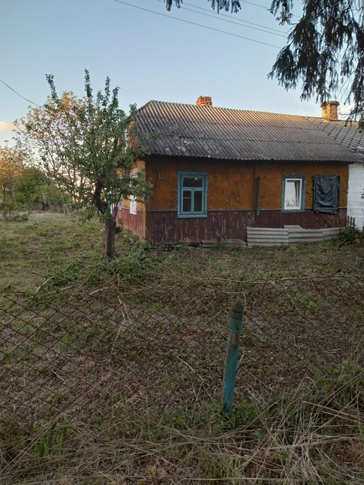 Терміново!Продається пів будинка.