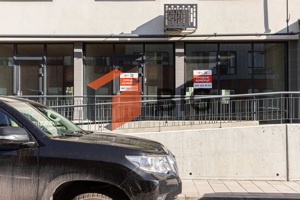 Продам фасадне приміщення в новому сучасному ЖК по вулиці Угорська 14