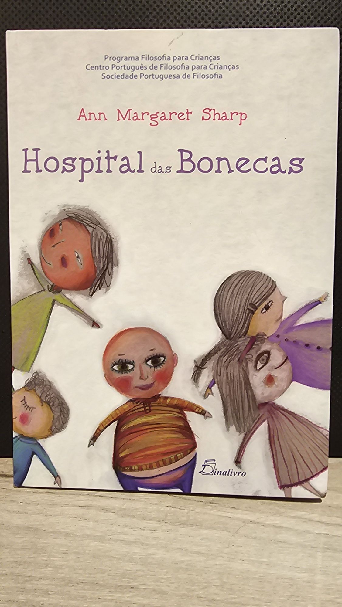 Livro "Hospital das Bonecas"