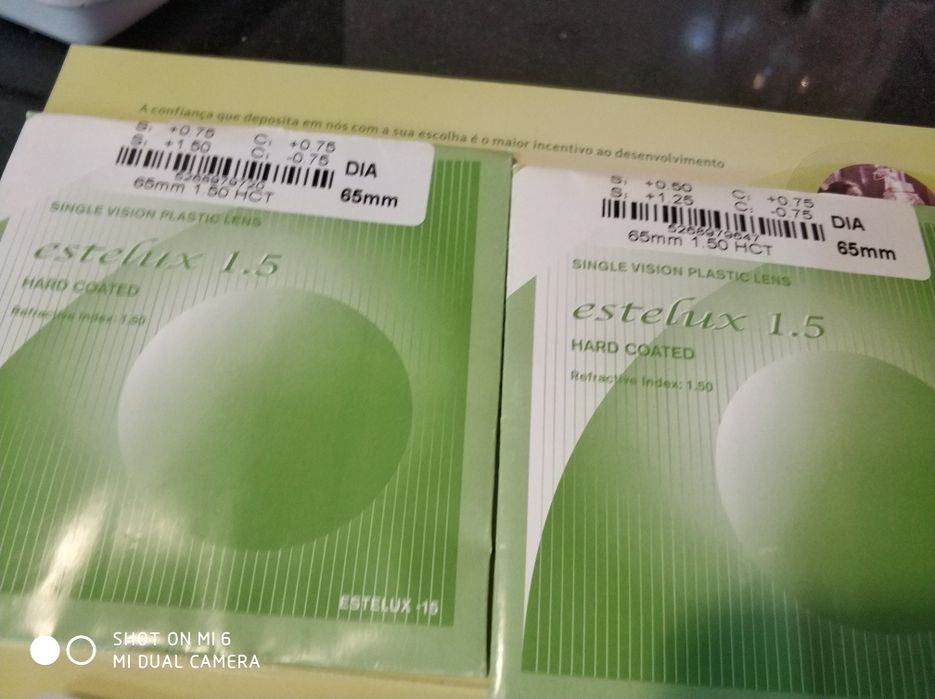 Óculos com lentes com graduação de 0,5. novos
