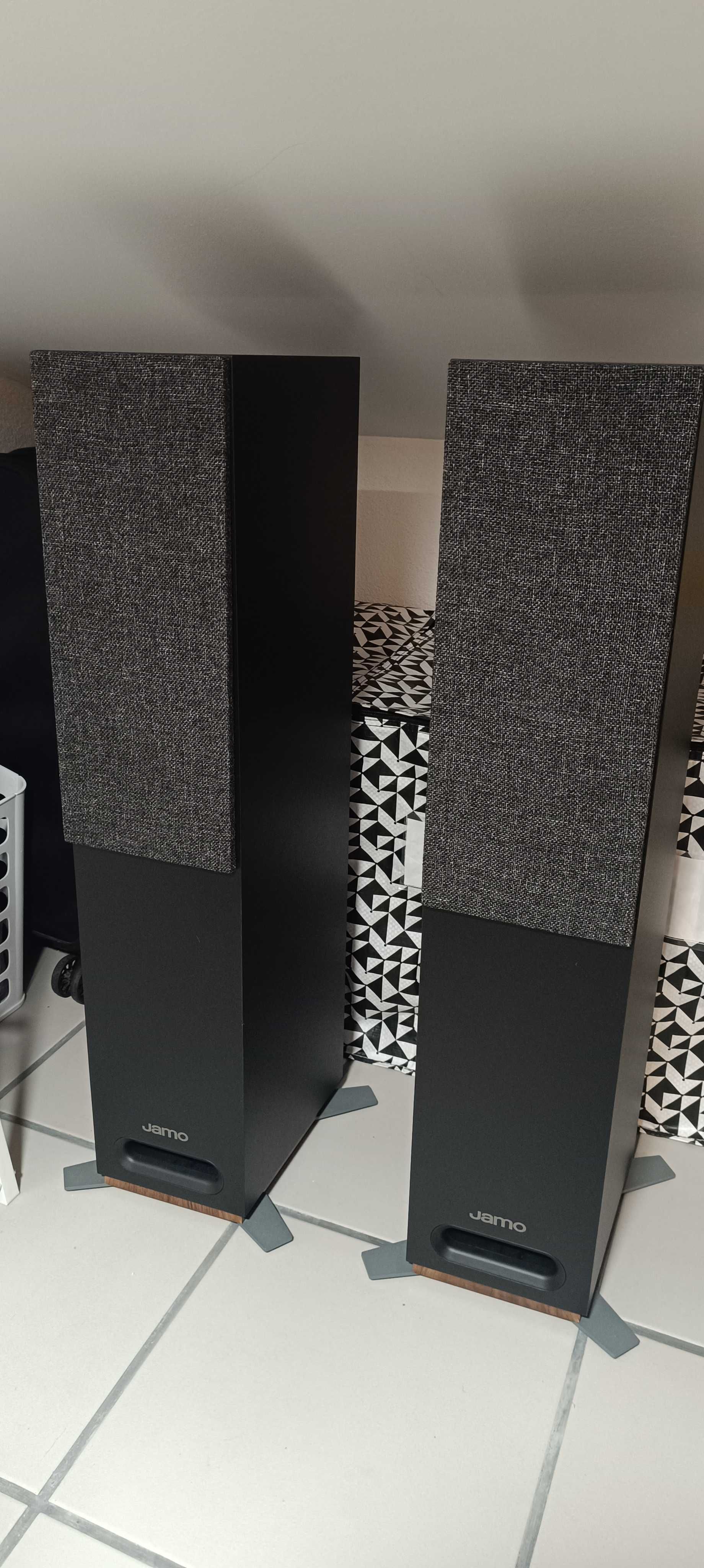 HOME CINEMA - CONJUNTO DE COLUNAS JAMO S 805  5.0 CANAIS (NOVO)