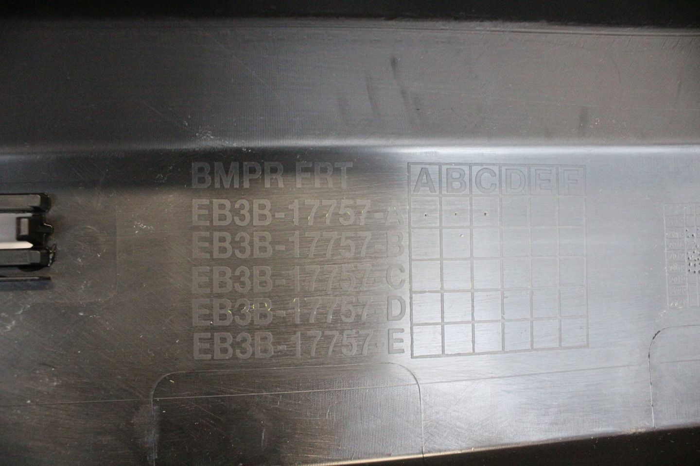 Zderzak przód Ford Ranger Wildtrak EB3B 17757 A