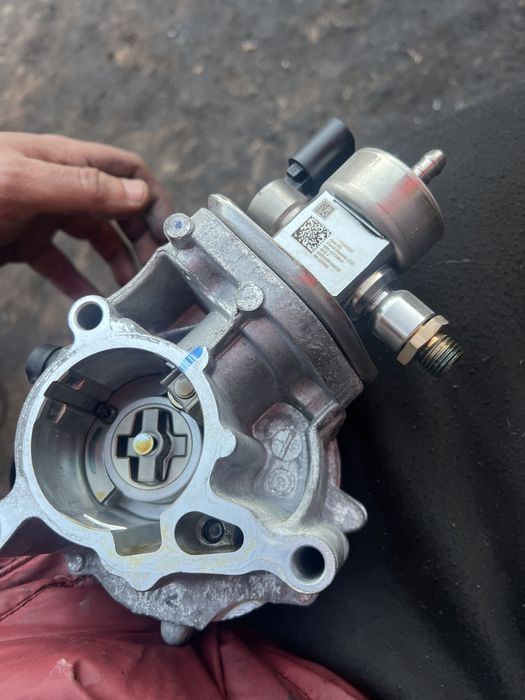 b7 USA 1.8 06K145100BB Вакуумный насос