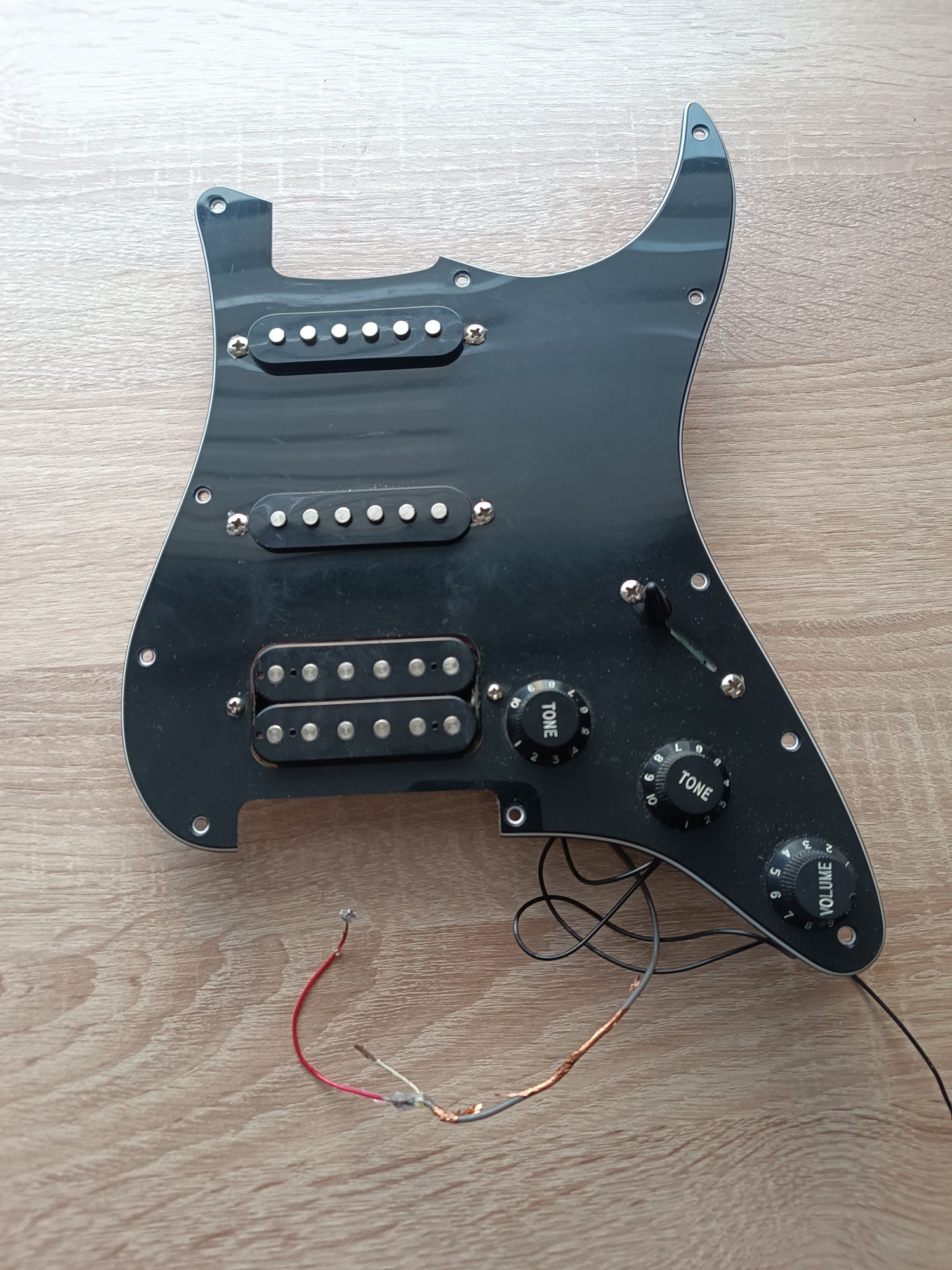 Kompletny Pickguard HSS Squier Affinity