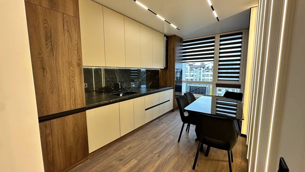 Продаж 2 км квартири в ЖК бізнес класу