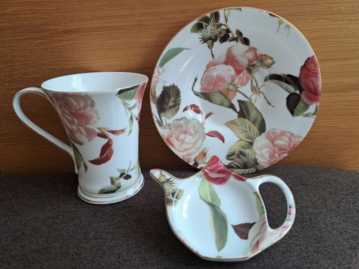 Porcelanowy komplet Villa Italia- kubek z talerzykiem