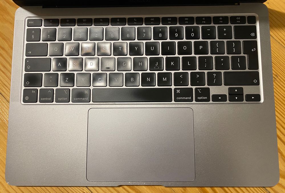 MacBook Air 13-inch 2020 / M1/ 8 GB RAM / 256 GB SSD