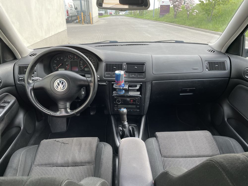 Volkswagen Golf GTI 200km 2002