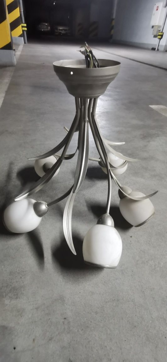 Żyrandol srebrny metalowy