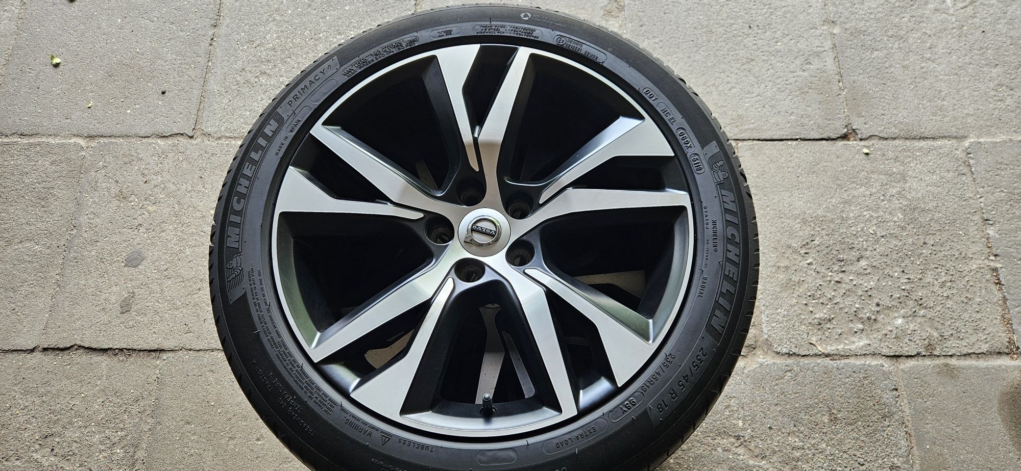 FELGI VOLVO S60/V60. R design R18/45/235 STAN BDB