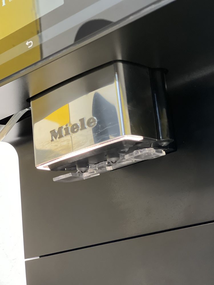 Найтоповіша кавомашина Miele CM 7750. AromaticSystemFresh.
