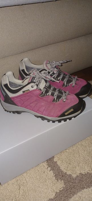 Продам трекинговые кросовки Meindl