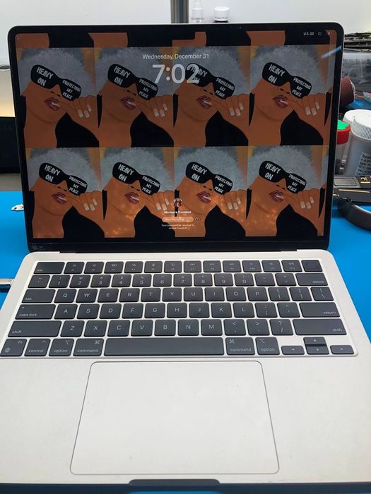 MacBook Air 13’ 2023 A2681 M2/8/256- на запчастини