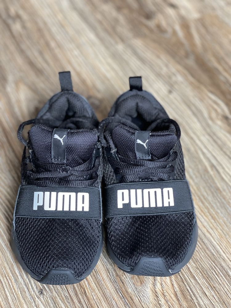 Оригінальні кросівки Puma  30 розмір