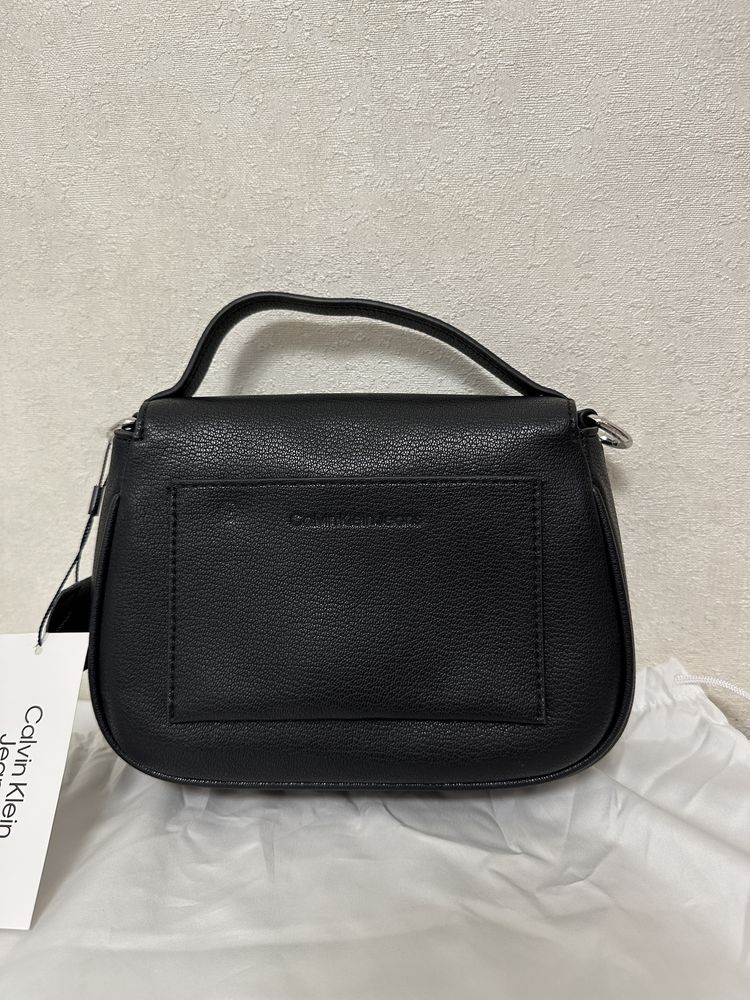 Сумка крос боді Calvin Klein нова CK