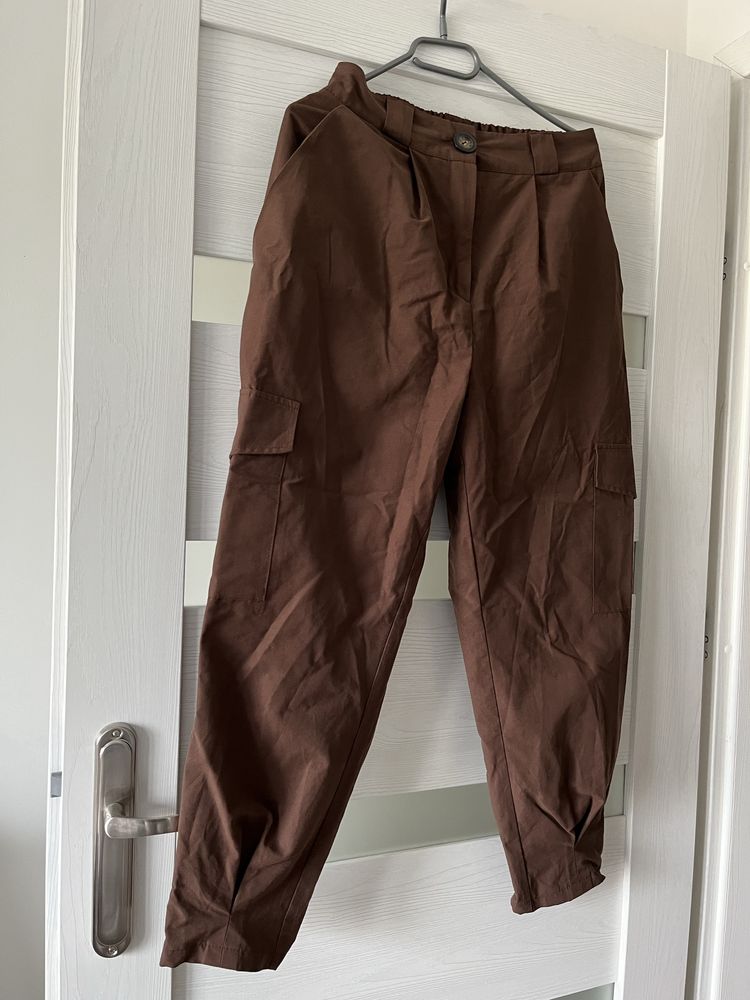 Spodnie cargo Purpura