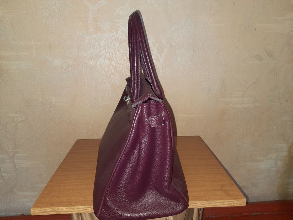 Сумка жіноча з натуральної шкіри,нова.