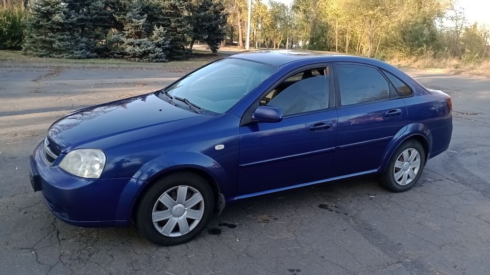 Шевро лачети 1.8 на газу с кондиционером