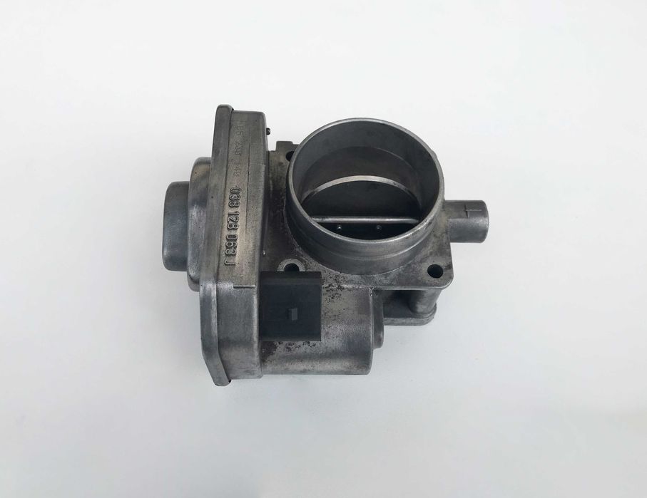 Дросельна заслонка Volkswagen Caddy 3. Golf 5 - 2.0SDI