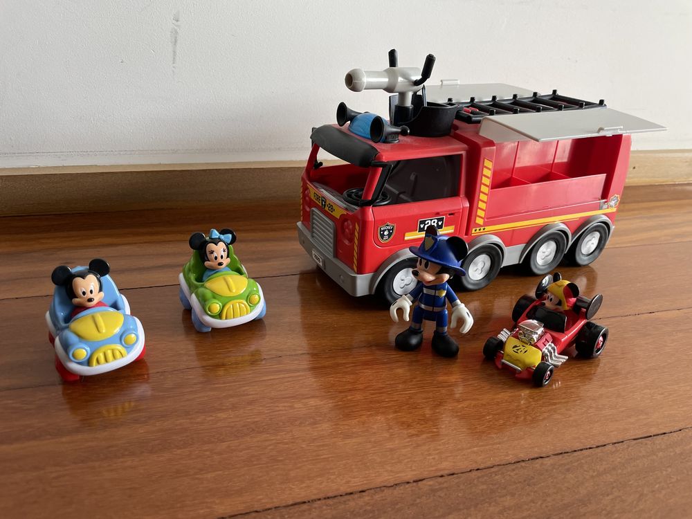 Camião bombeiros mickey