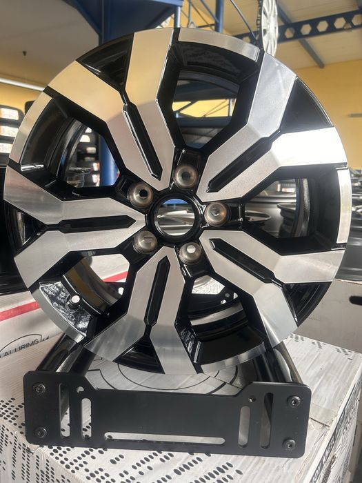 Nowe felgi aluminiowe Dacia Duster 17 cali oryginał