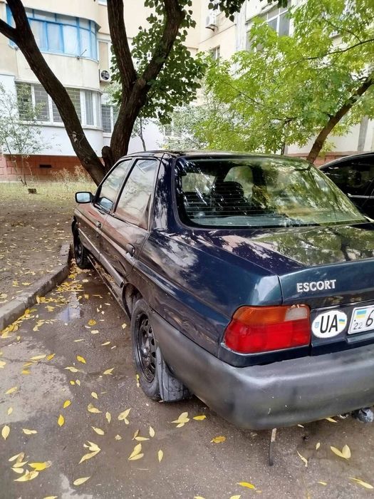 Форд Эскорт 1995год 1,8 дизель