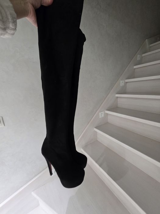 Замшеві ботфорди.