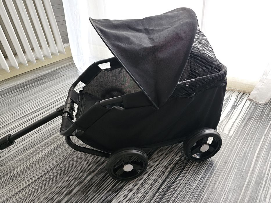 Wózek dla psa z budką