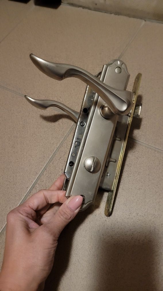 Komplet klamek 3 sztuki pokojowe 1 łazienkowa