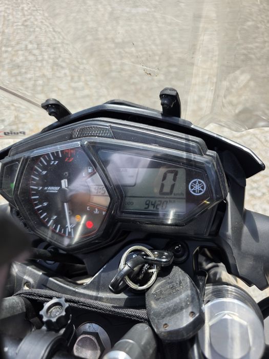 Yamaha MT03 com extras