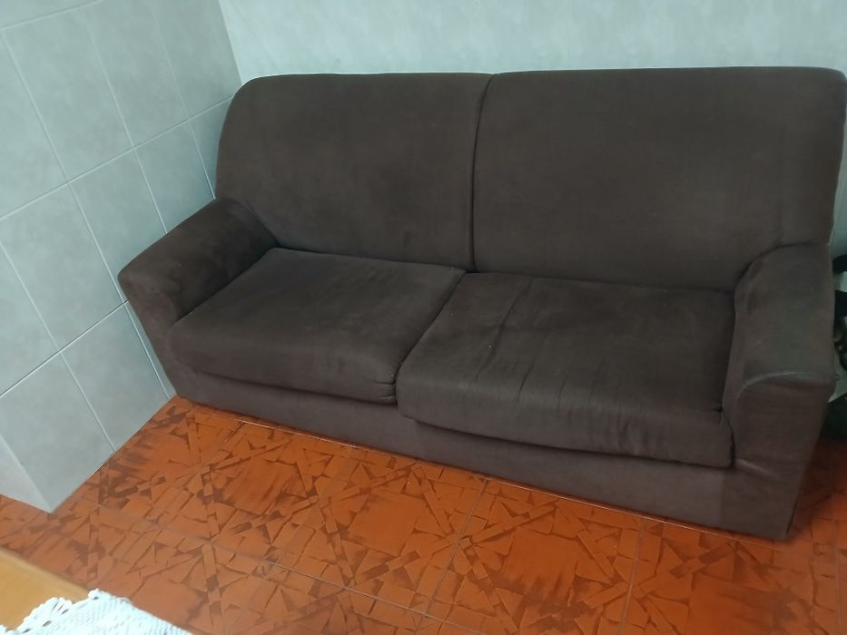 Sofa cama de 2 lugares cor castanha
