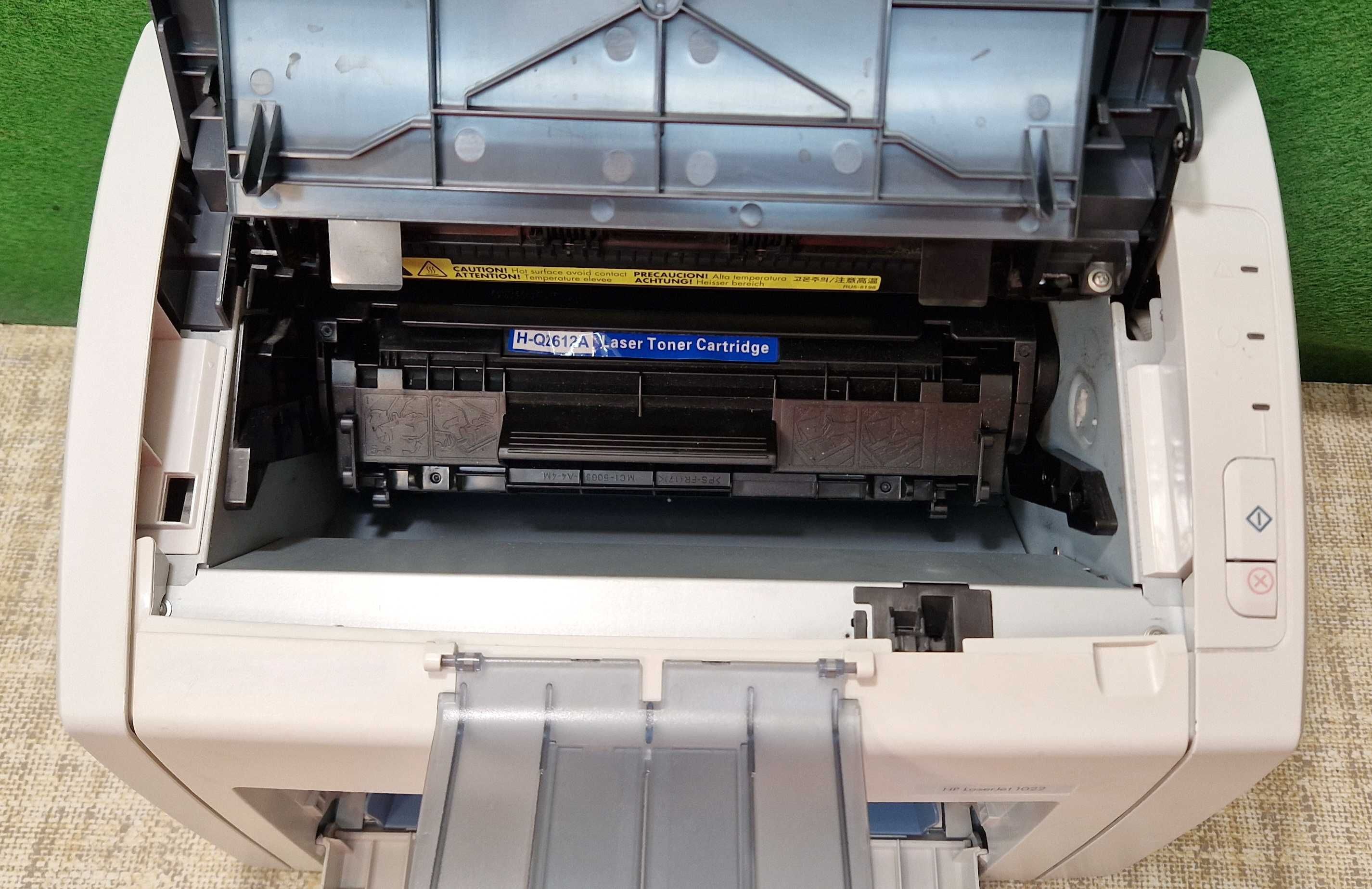 Drukarka laserowa HP 1022 - toner , komplet kabli