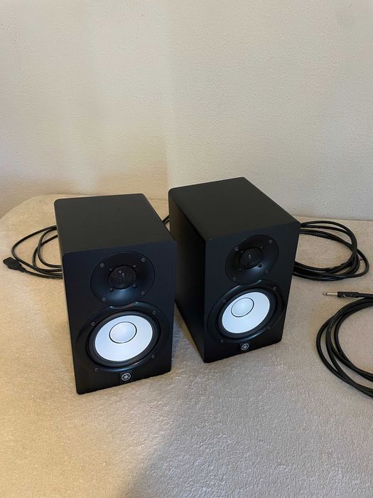 Monitores Yamaha HS5 - Como novos + oferta de cabos