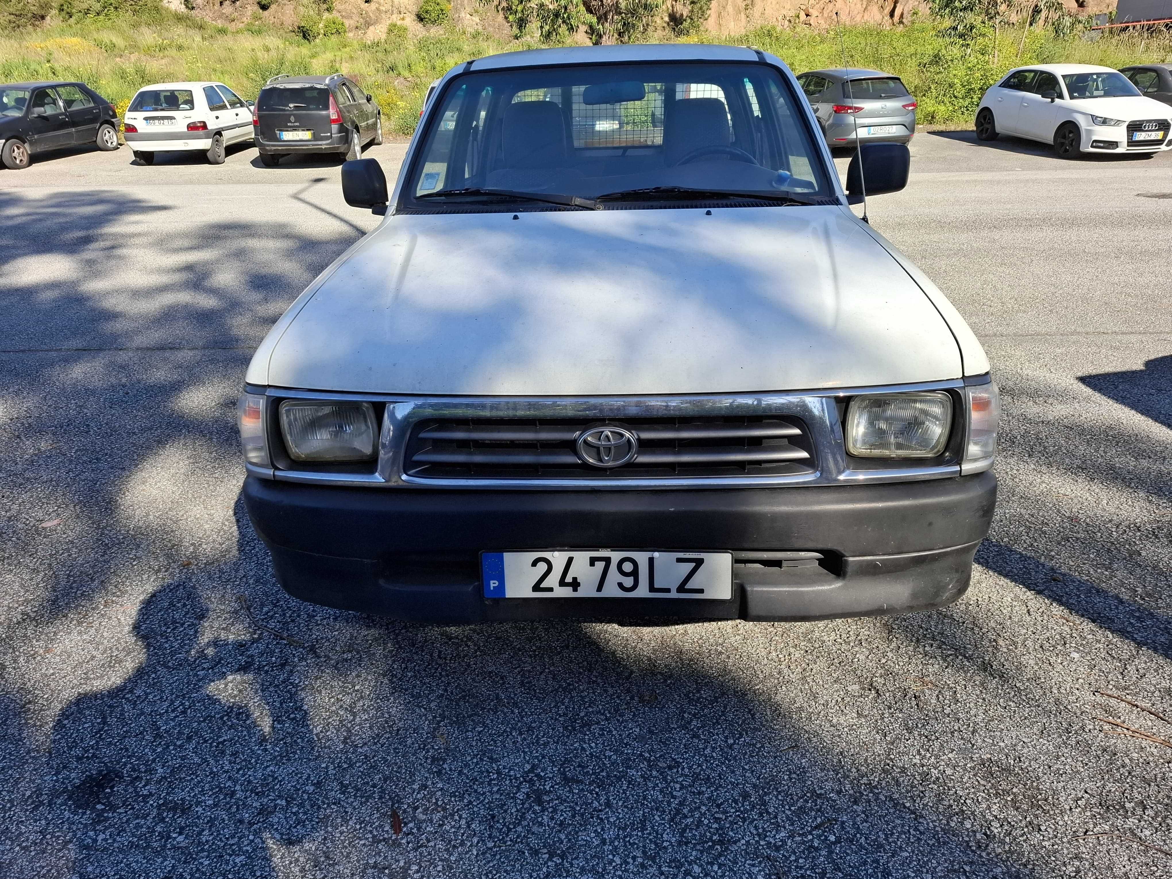 Toyota Hilux 2.4D Cab. Dupla Nacional