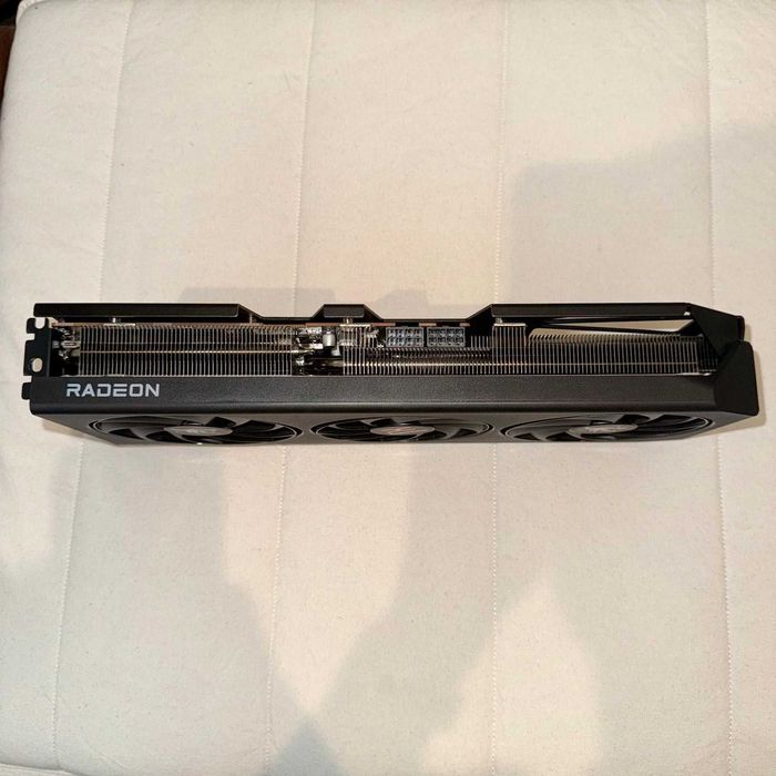 Hellhound AMD Radeon RX 9070 XT 16GB GDDR6
