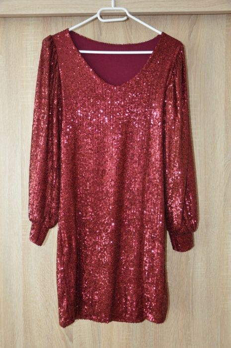Sukienka sylwester karnawał bordowa cekinowa dopasowana