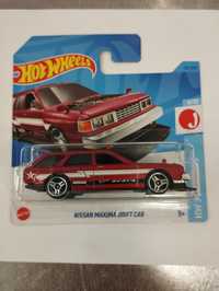 Hot wheels autko resorak. Nissan Maxima drift car