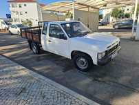 Nissan d21 pik up 4x2 impecável