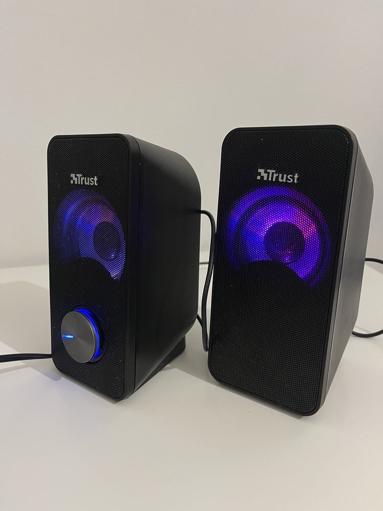 colunas Trust 2.0 speaker set com leds