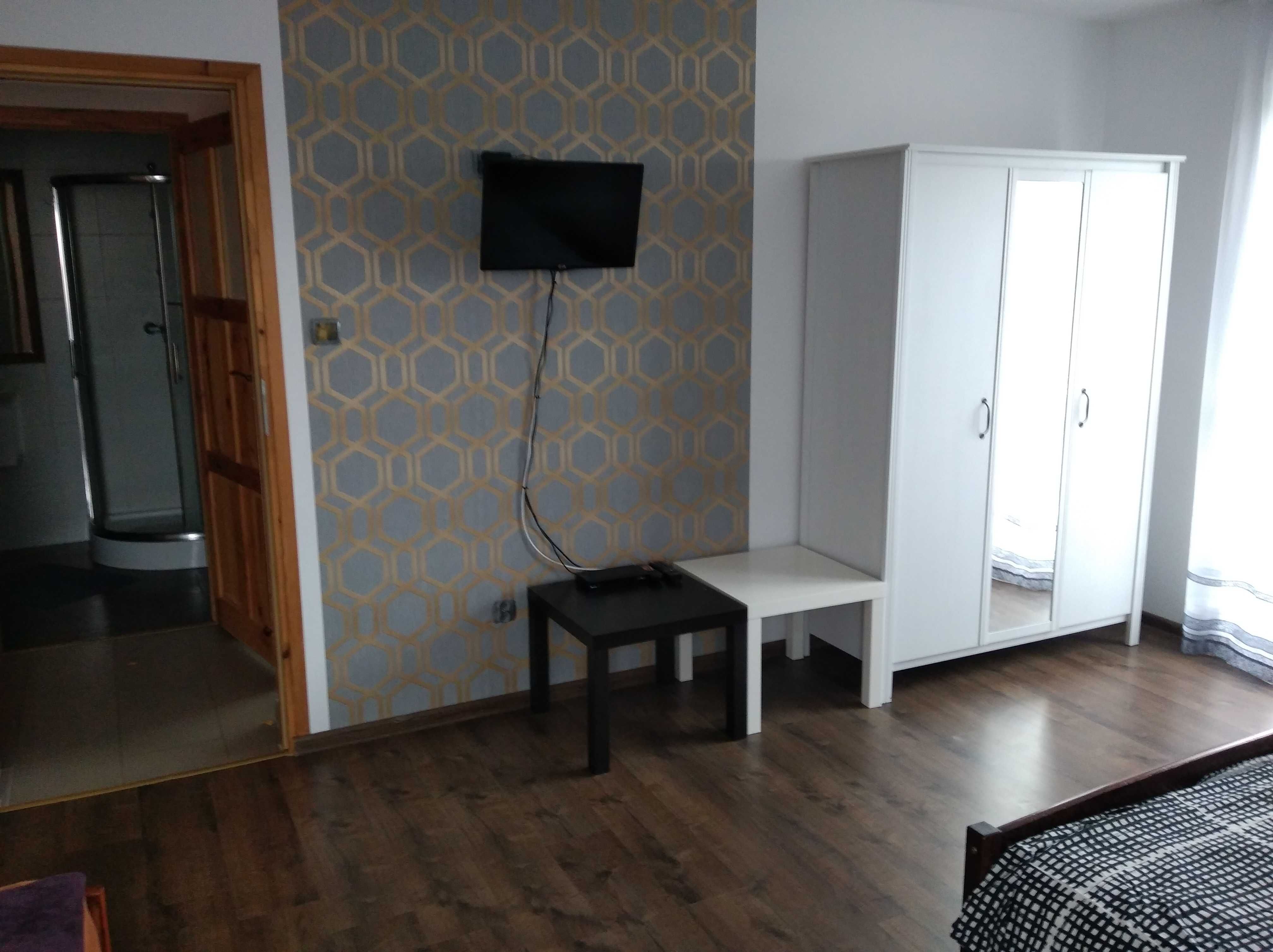 Apartament, pokoje z poddaszem.