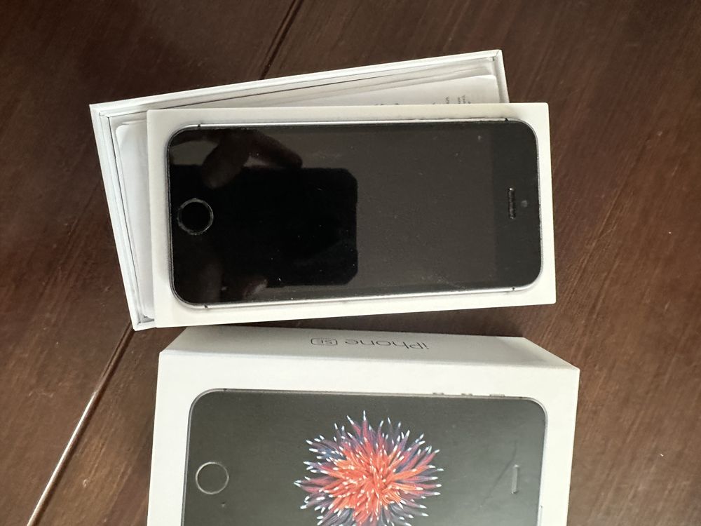 iPhone SE 32GB a1723