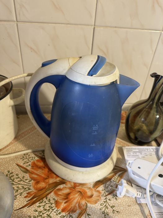 Продам  чайник в робочому стані