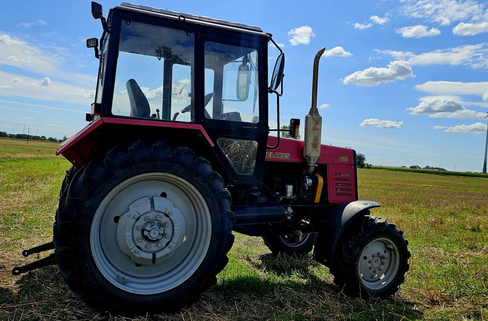 Ciągnik rolniczy Belarus MTZ 820