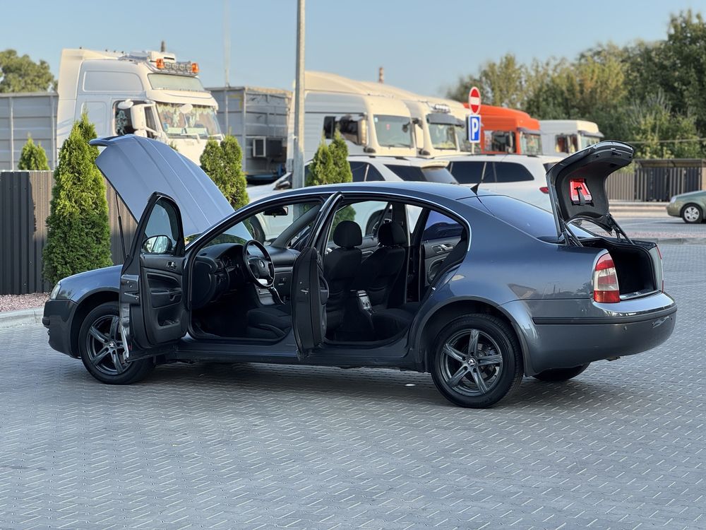 Продам Шкоду 1.8 газ бензин