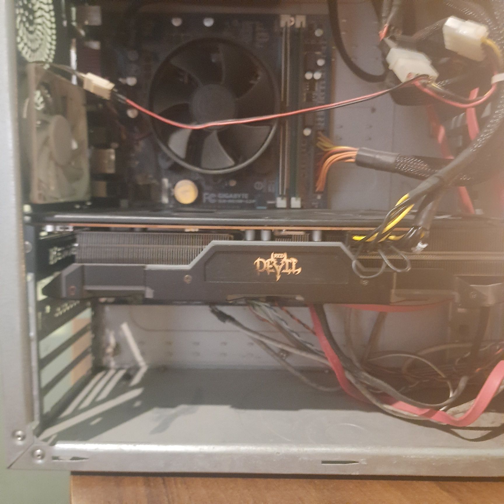 Системний блок б/у і5 з відеокартою AMD RADEO
