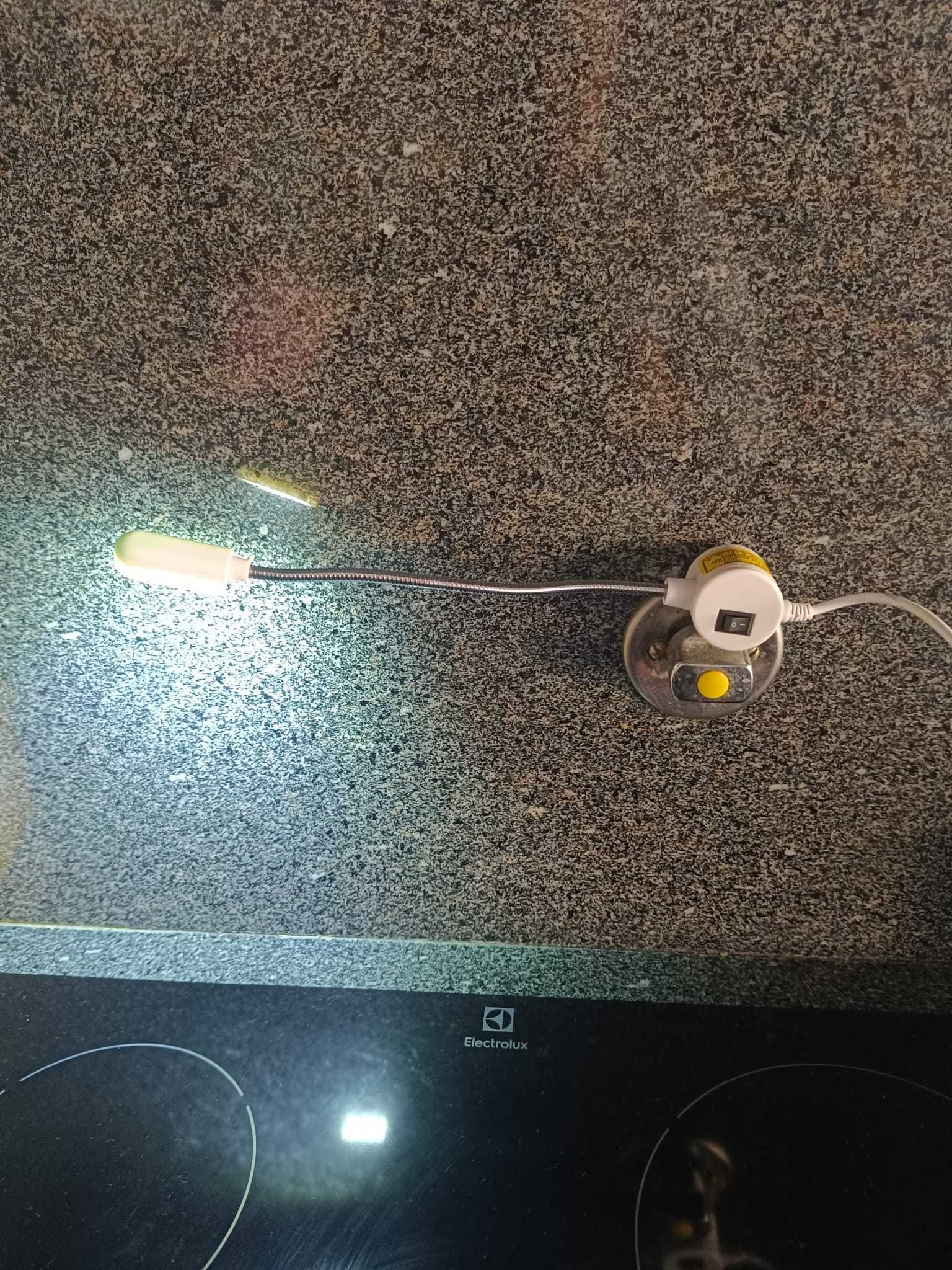 candeeiro led com iman