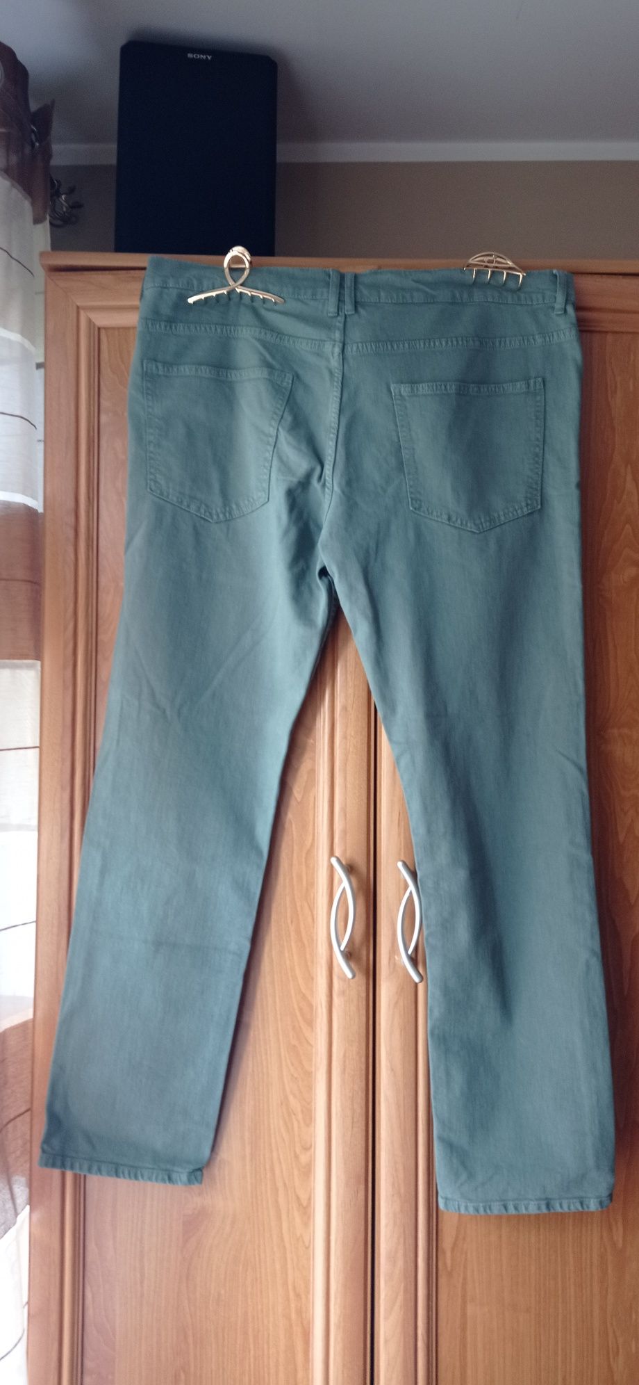 Spodnie Męskie Jeans W40 L 32 Obwód w pasie 100 cm.