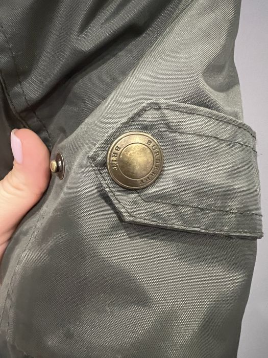 Куртка жіноча зимова М Burberry хакі